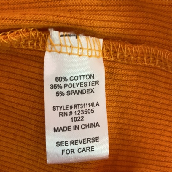 Fashion Nova yellow long sleeve - Picture 5 of 5